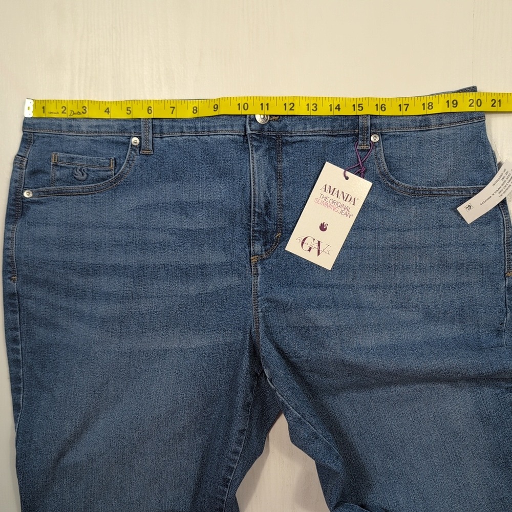 Gloria Vanderbilt Amanda Slimming Tapered Leg Jeans Blue 18W Short NWT - Picture 8 of 13